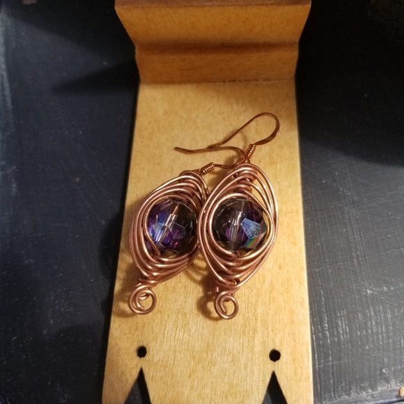 Copper and gem weaved earrings - Picture 4 of 5